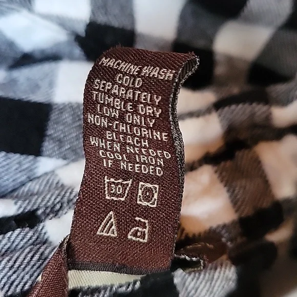 Bit & Bridle black/white checkered, long sleeve flannel, size 1X - Picture 7 of 7